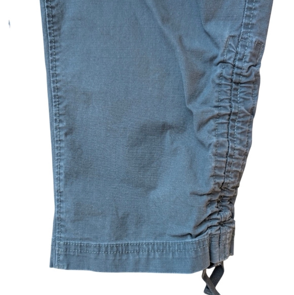 Eddie Bauer Women's Cotton Gray Casual Cargo Pants Size 6P - Picture 4 of 8